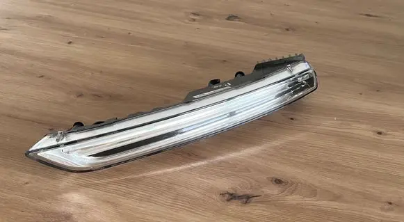 Front indicator light