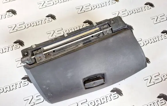 BMW 5 E60 E61 Glove box 51167034080 121451 7034080