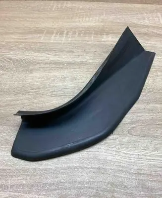 Rear/tail light trim molding