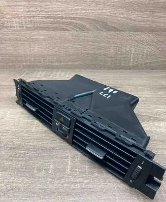 BMW 3 E90 E91 Dash center air vent grill 9130458 14482110