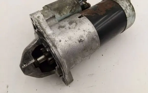 Opel Insignia A Starter motor 55585237