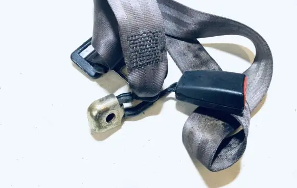 Audi A3 S3 8L Middle seatbelt (rear) 8l0857713 560290902a