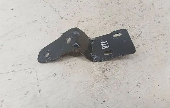 Radiator mount bracket