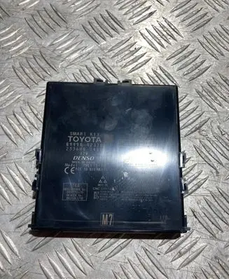 Toyota RAV 4 (XA50) Keyless (KESSY) go control unit/module 89990-42370