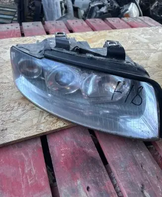 Audi A4 S4 B7 8E 8H Headlight/headlamp 8E0941004G