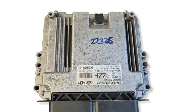 Hyundai i40 Engine control unit/module 0281033311 391402A545