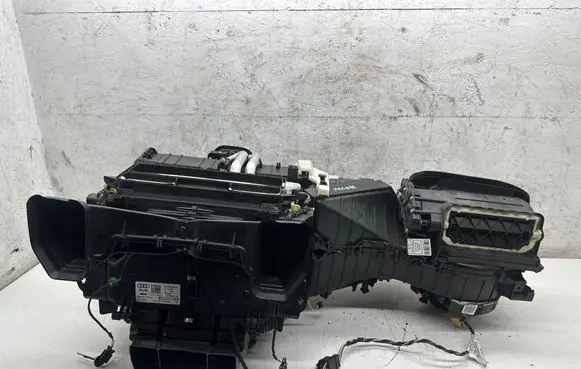 Porsche Macan (95B) Interior heater climate box assembly 8T1820005R 01590796 X6776004