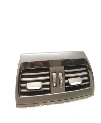 Rear air vent grill
