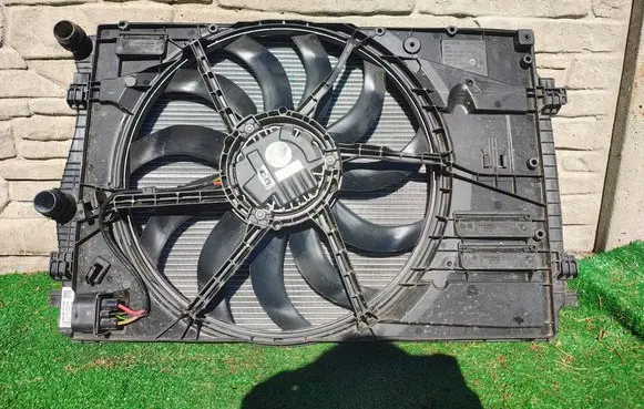 Volkswagen Golf VIII Electric radiator cooling fan 5WA121207 5WA121205 F14417102