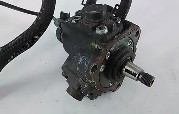 Chevrolet Cruze Fuel injection high pressure pump 96859151