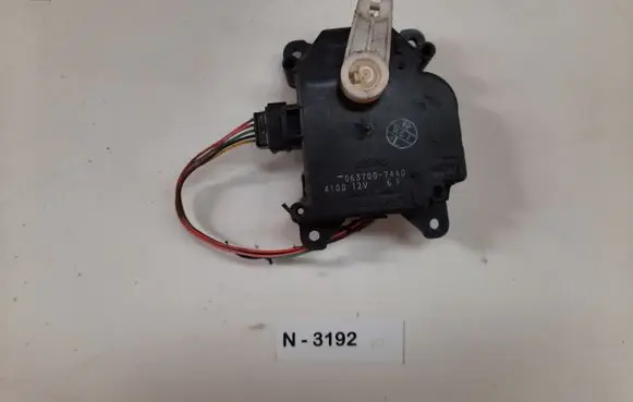 Toyota Prius (XW20) Air flap motor/actuator 0637007440