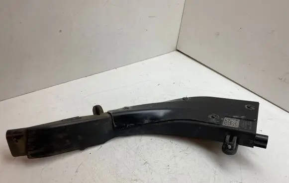 Volkswagen PASSAT B8 Other engine bay part 3Q0200059AN