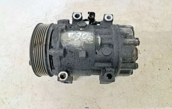 Volvo V50 Air conditioning (A/C) compressor (pump)