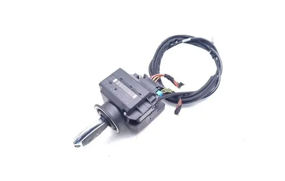 Mercedes-Benz CLK A209 C209 Ignition lock A2095453308 33002428