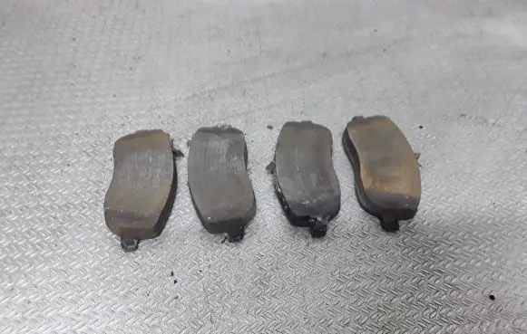 Peugeot Expert Brake pads (front) 
