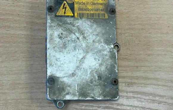 BMW 7 E65 E66 Headlight ballast module Xenon 5DV00829000 5DV008290