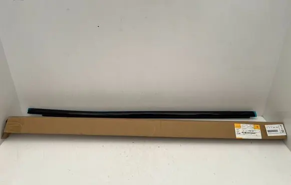 BMW 5 G60 G61 Front door glass trim molding 5B59B32
