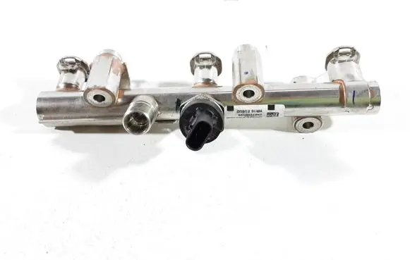 Nissan Juke II F16 Fuel main line pipe 175206PB0A A2829051100 166382312R