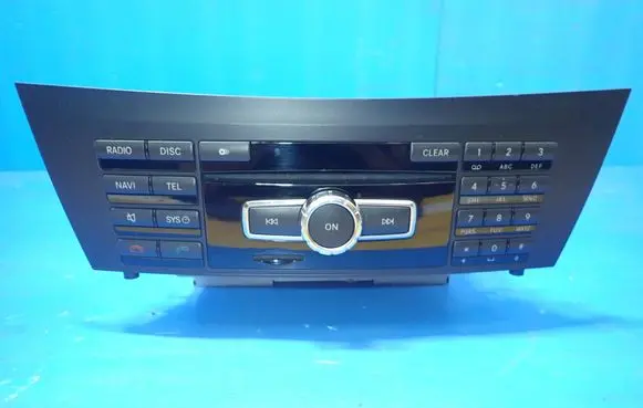 Mercedes-Benz C AMG W204 Radio/CD/DVD/GPS head unit A2049002611