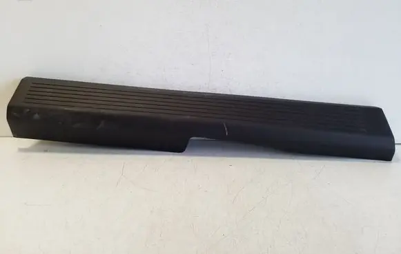 Nissan Qashqai J12 Front sill trim cover 769B46UA2A