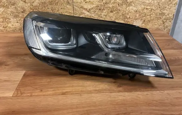 Volkswagen Touareg II Headlight/headlamp 7P1941033A