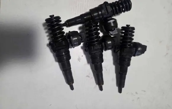 Audi A3 S3 8L Fuel injector 038130073AL