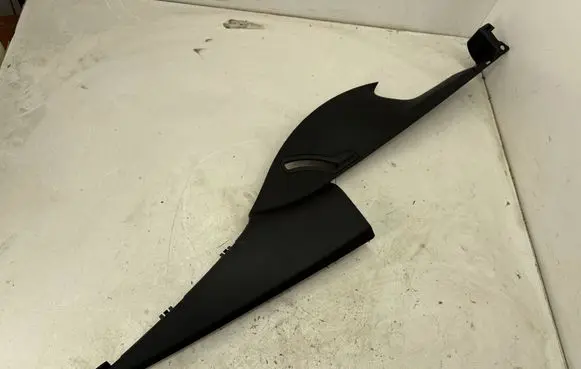 Chevrolet Camaro (C) pillar trim 84753708 84753709 23368061
