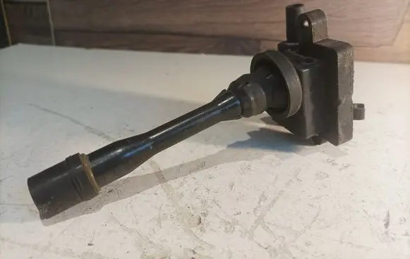 Mitsubishi Carisma High voltage ignition coil FL0056