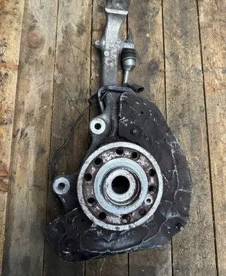 Mercedes-Benz GLC X253 C253 Front wheel hub 2533323400