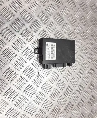 Mercedes-Benz C W203 Tow bar trailer control unit/module 0295456732 5DS00810200