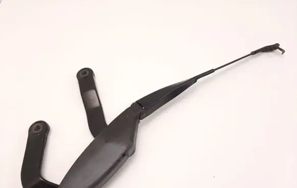 Mercedes-Benz E W211 Front wiper blade arm A2118200444
