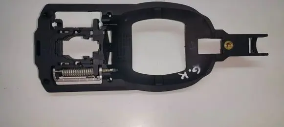 Audi A2 Rear door exterior handle/bracket 8Z0837885B 8Z0837886B