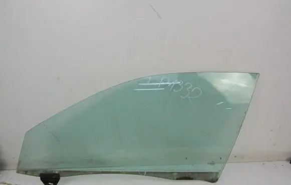 Audi A4 S4 B6 8E 8H Front door window glass four-door 