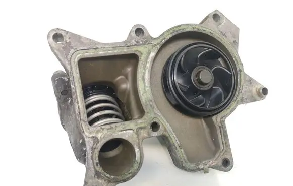BMW 3 E90 E91 Water pump 7797640 779764004 104093720