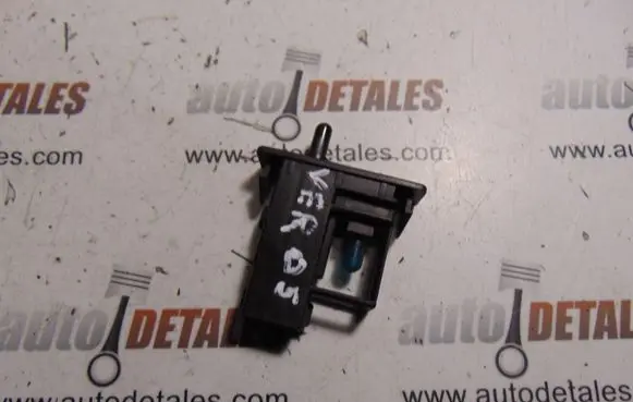 Toyota Corolla Verso AR10 Sensor 81260-33030