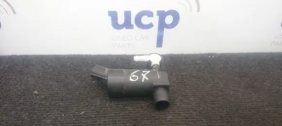 Volvo XC90 Windscreen/windshield washer pump D67