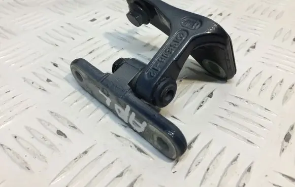 Mercedes-Benz CLK A209 C209 Front door lower hinge 