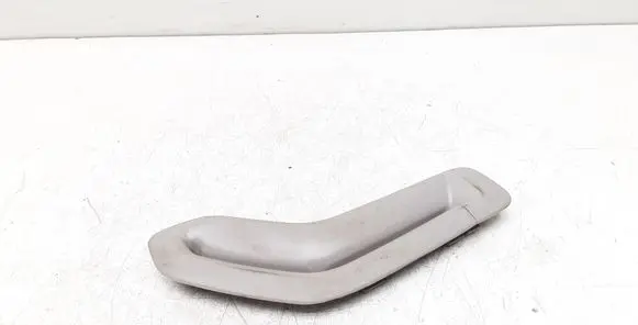 Volvo XC90 Seat belt trim 