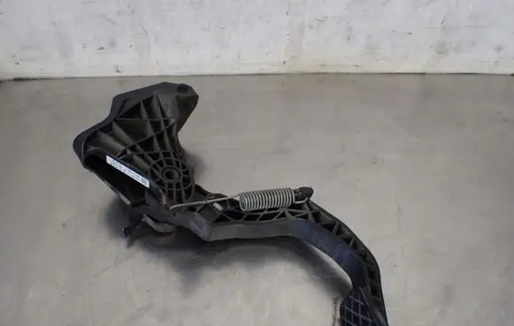 Seat Ibiza IV (6J,6P) Clutch pedal 6R1721059S