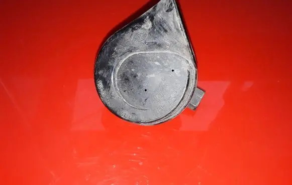 Volkswagen PASSAT B6 Horn signal 3C0951221