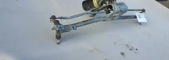 Audi A6 S6 C4 4A Front wiper linkage and motor