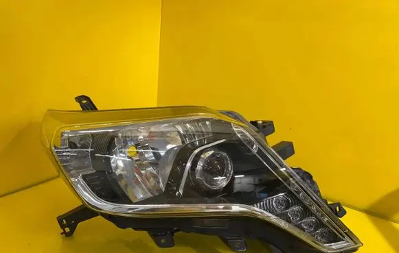 Toyota Land Cruiser (J200) Headlight/headlamp 81185-60J20