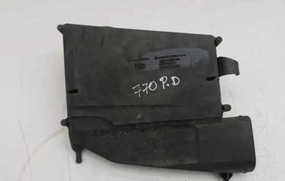 Mercedes-Benz ML W164 Air filter box A6420940204