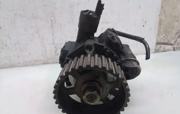 Fuel injection high pressure pump