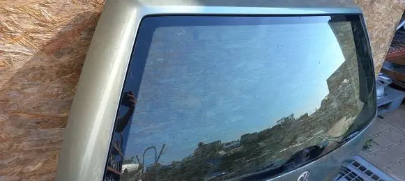 Volkswagen PASSAT B5.5 Front vent window/glass (coupe) 