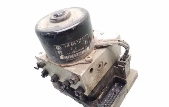Volkswagen Golf IV ABS Pump 1J0907379G 1J0614117C