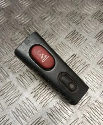 Renault Laguna I Hazard light switch