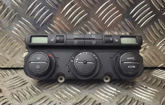 Skoda Octavia Mk2 (1Z) Climate control unit
