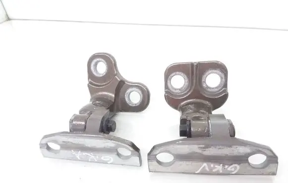 Rear door hinge set