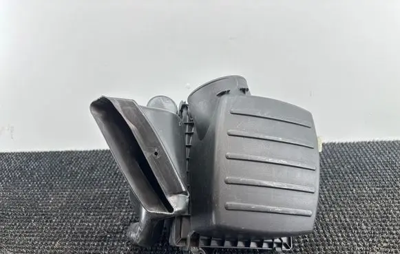 Dodge Durango III Air filter box